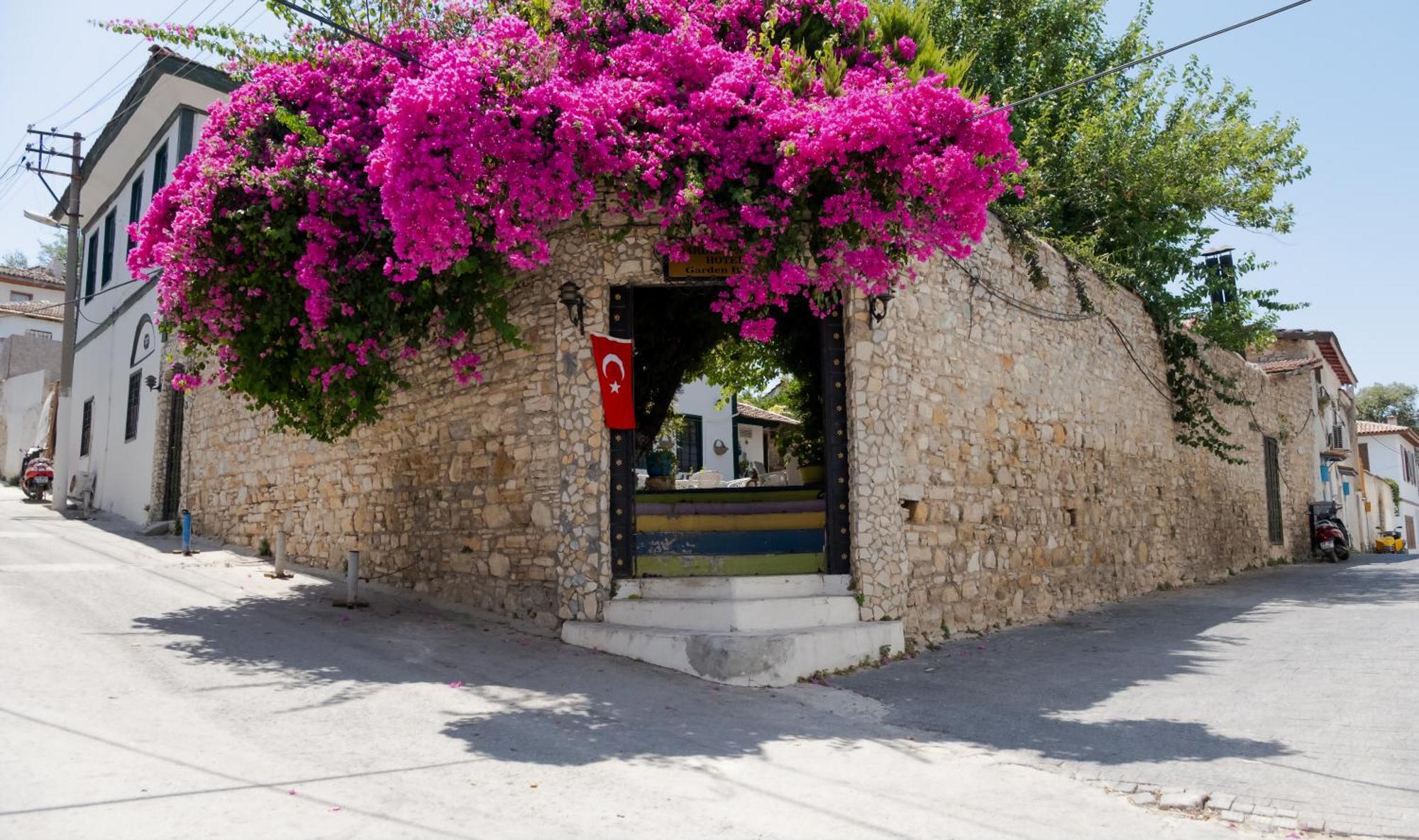 Garden Palace Boutique Hotel Kusadasi Exterior photo